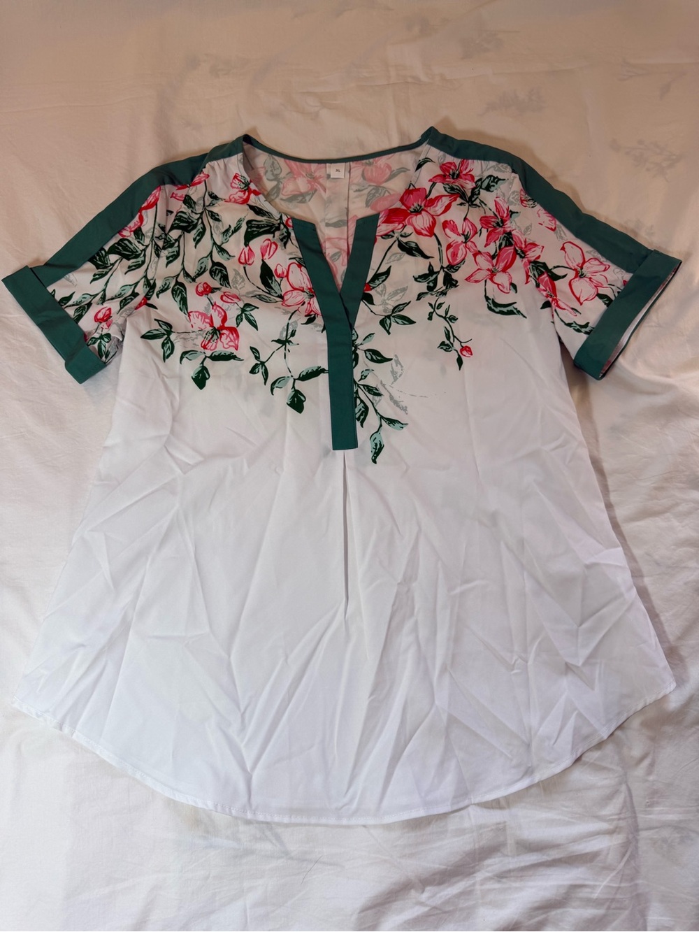 Floral-Trim White V-Neck Women's Top with Teal Accents Size XL